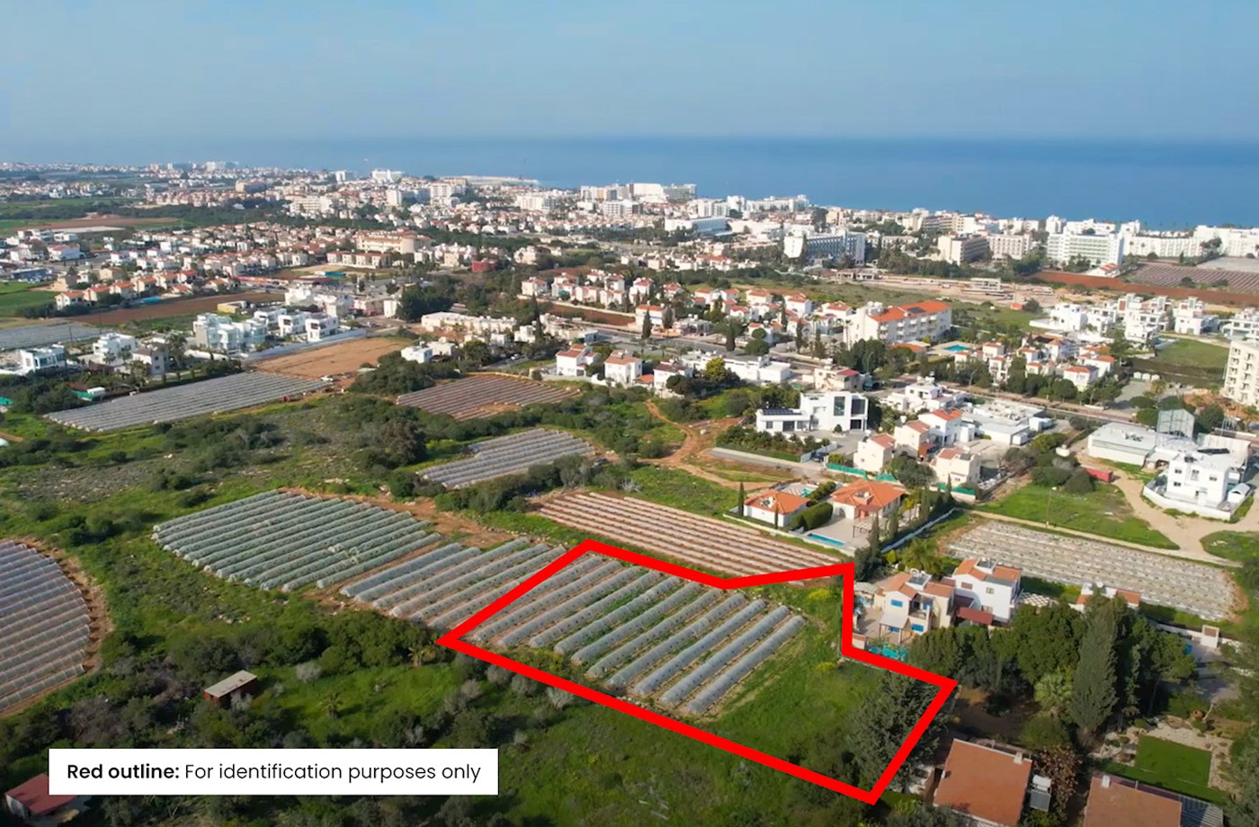 Residential field in Paralimni, Famagusta 1/4