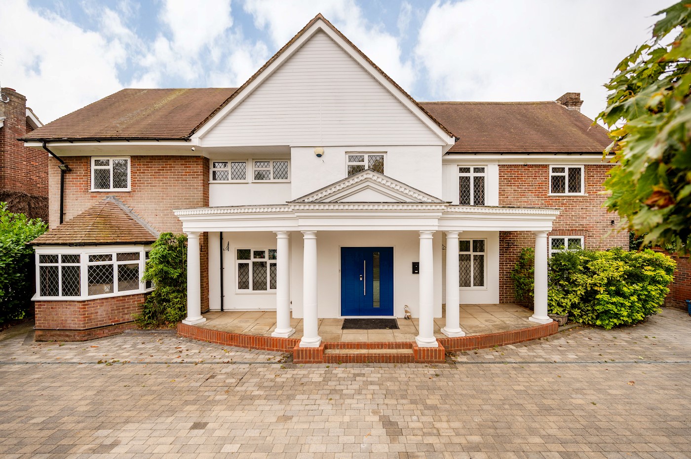 Incredible Six Bedroom Family Home