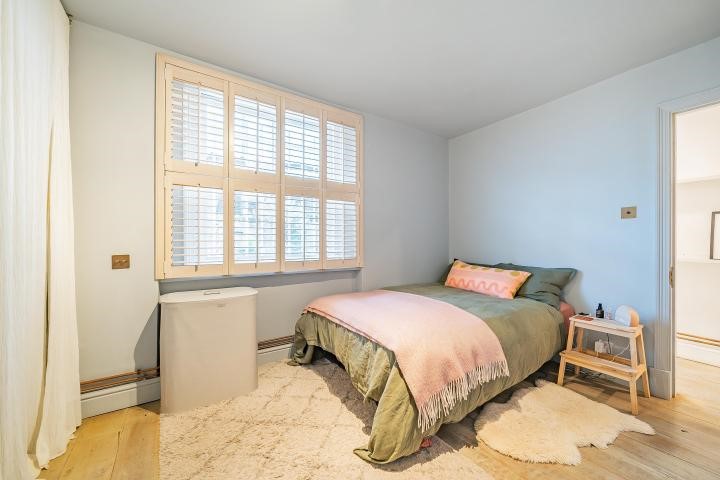 Lillie Road, London, SW6