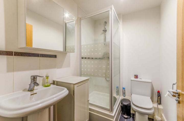 Wards Wharf Approach, London, E16