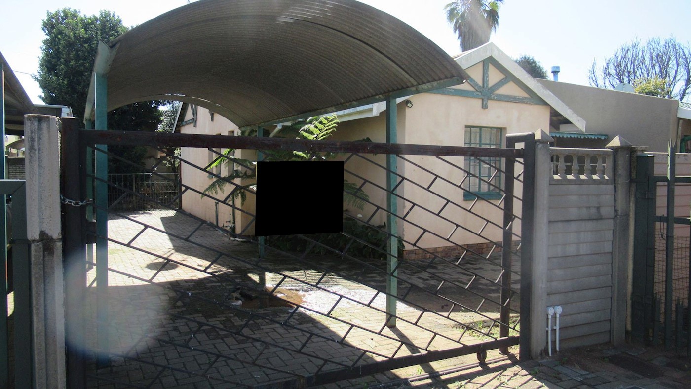 44 Canterbury Village, Vereeniging, Gauteng, South... BidX1