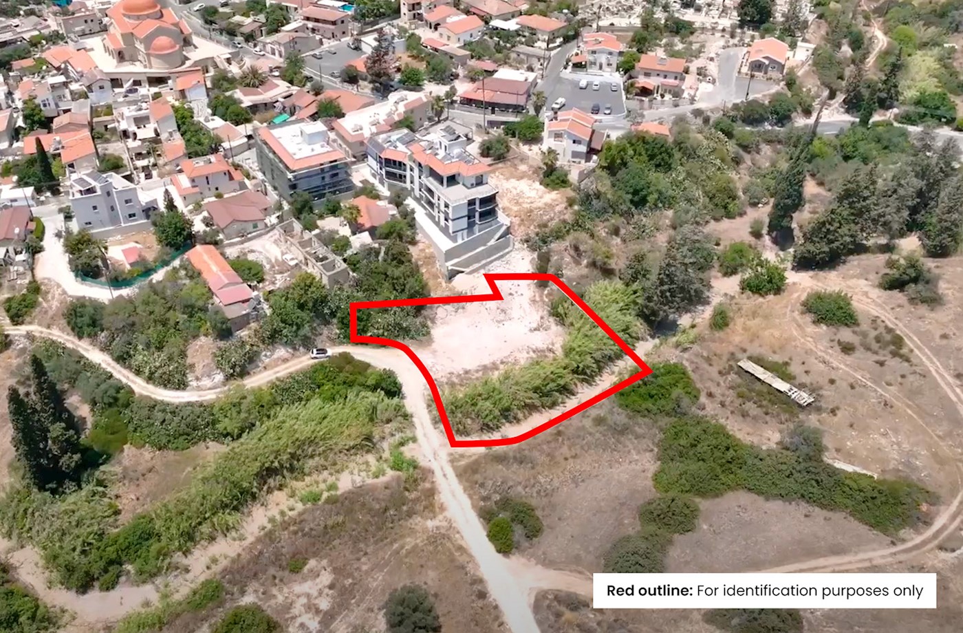 Residential field in Agios Tychonas, Limassol 1/3