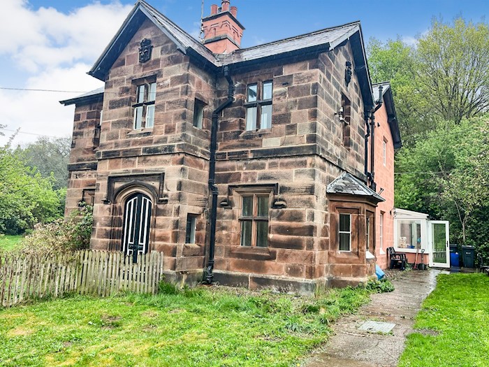 2 Vale Royal Lock Cottage, Davenham, Northwich, Cheshire CW8 2BB, United Kingdom