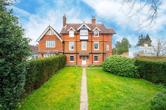 Yew Tree House, Horsham Road, Cranleigh, Surrey, GU6, Reino Unido