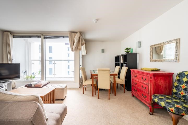 Corona Building, Blackwall Way, London E14