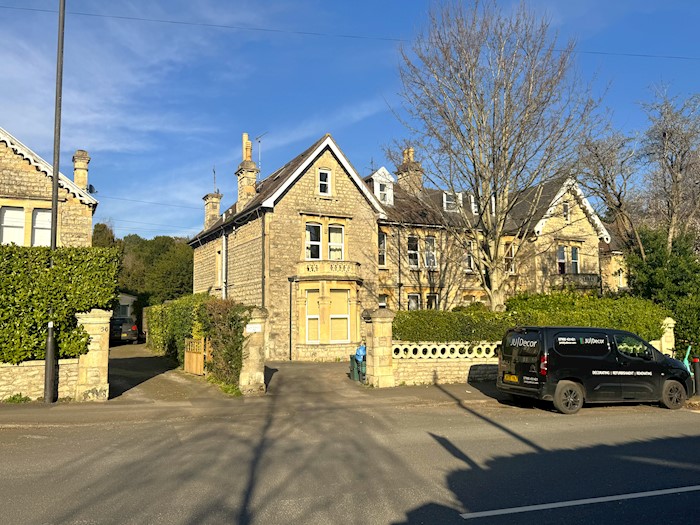 34 Newbridge Hill, Bath, BA1 3PU, United Kingdom