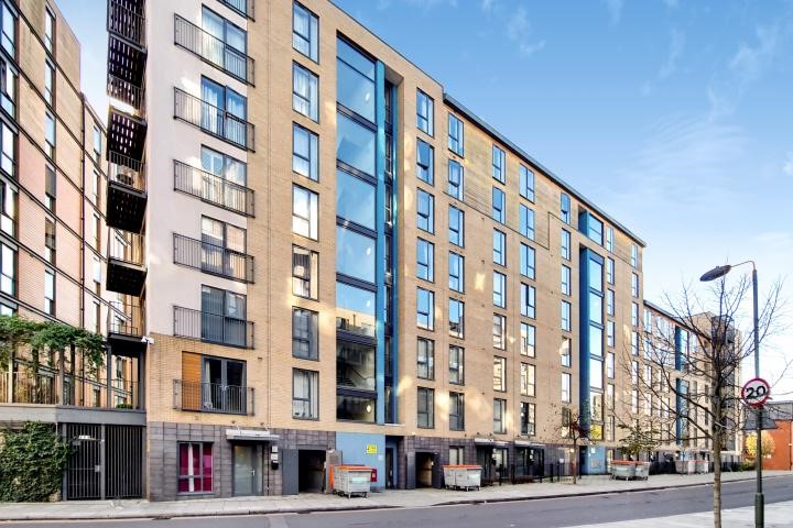 Flat 8 Crawford Court, 7 Charcot Road, Colindale, NW9 5HG 1/9