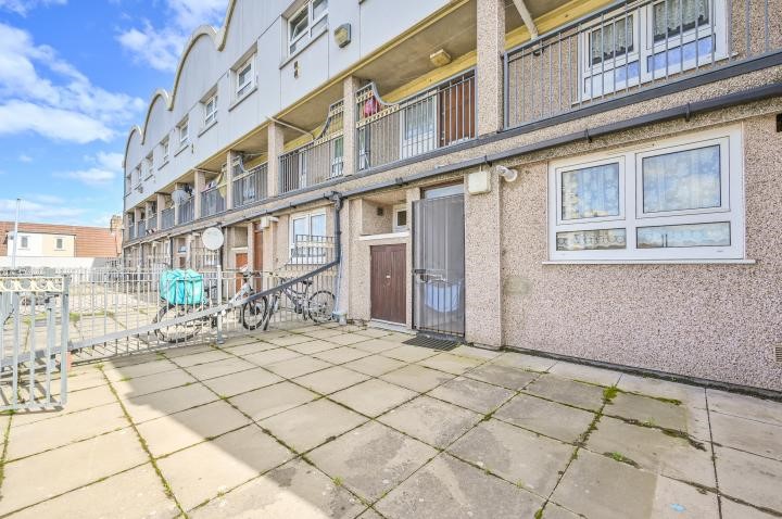 Pier Parade, London, E16 2LJ