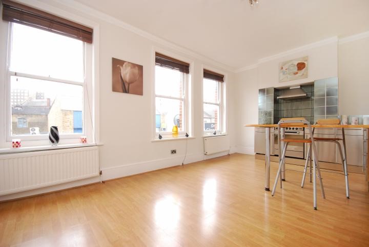 First Floor Flat, 257 Munster Road, London, SW6 6BW 1/9