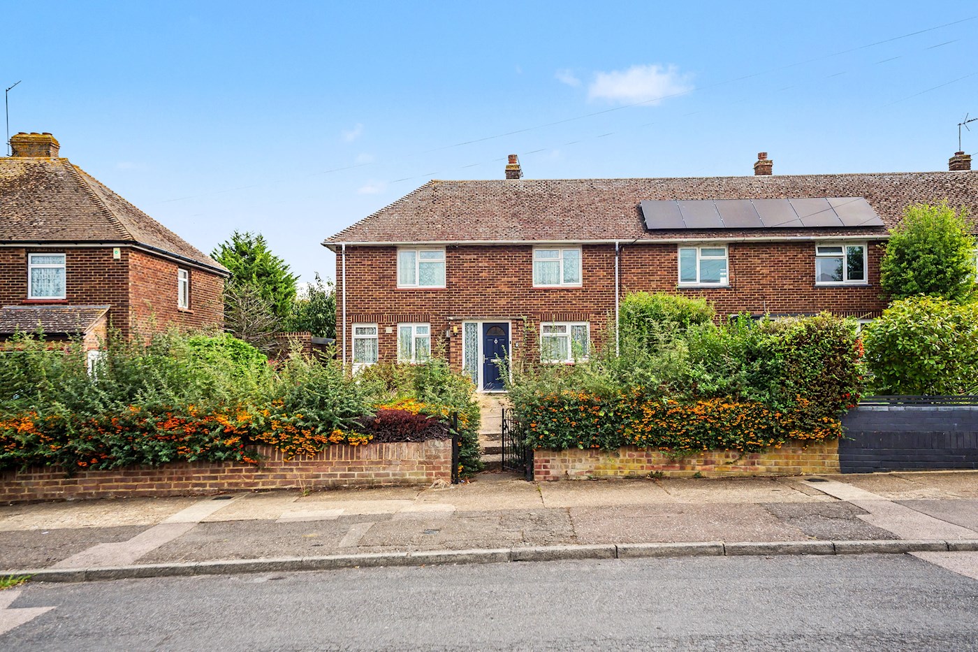 Freehold Two Floor End of Terrace House