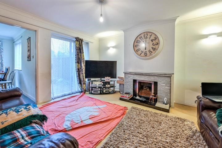 Charming Three Bedroom Semi-Detached Bungalow