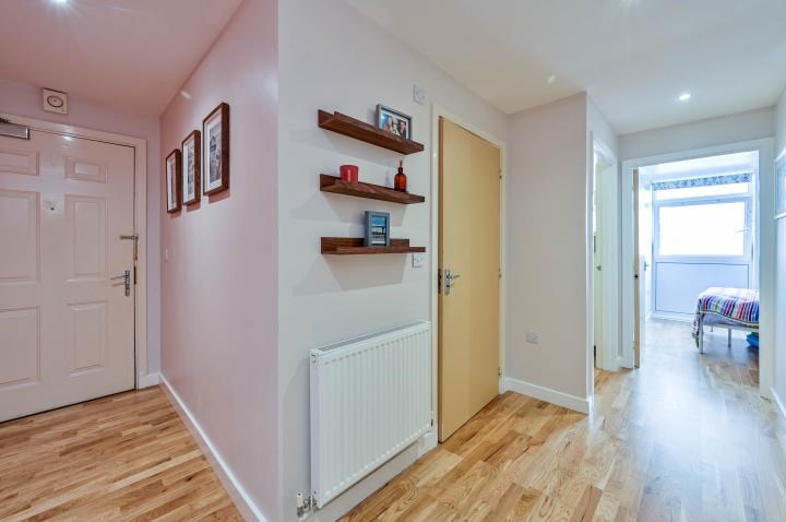 Aits View, Victoria Avenue, West Molesey, Surrey, KT8