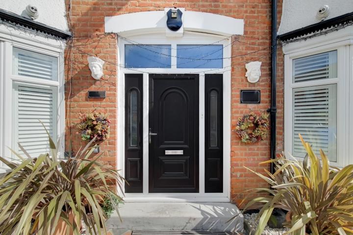 Double-Fronted Detached Family House