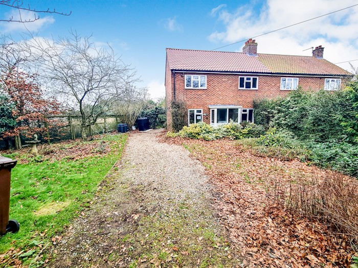 8 Old Council Houses, Hook Lane, Swathing, Cranworth, Thetford IP25 7SJ, United Kingdom