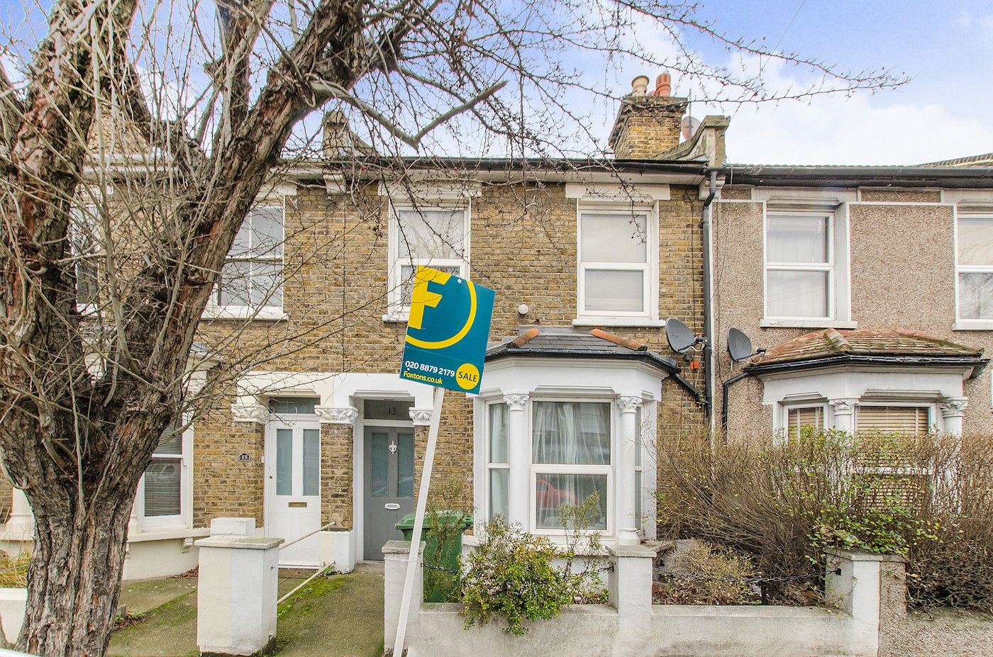 Freehold Mid-Terrace House with Two Double Bedrooms
