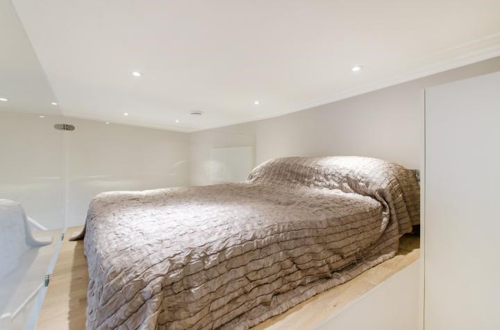 Earls Court Road, London, SW5