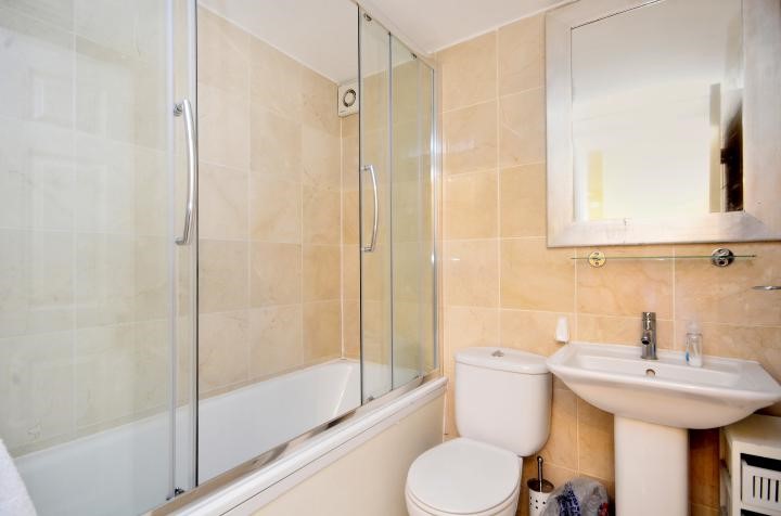 Flat A, 4-5 Hyde Park Place, Hyde Park, W2 2LH