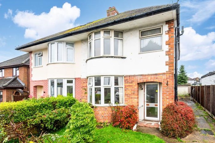 Belmont Avenue, Guildford, Surrey, GU2, Reino Unido