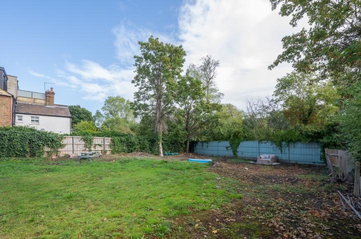 Culverden Road, London, SW1