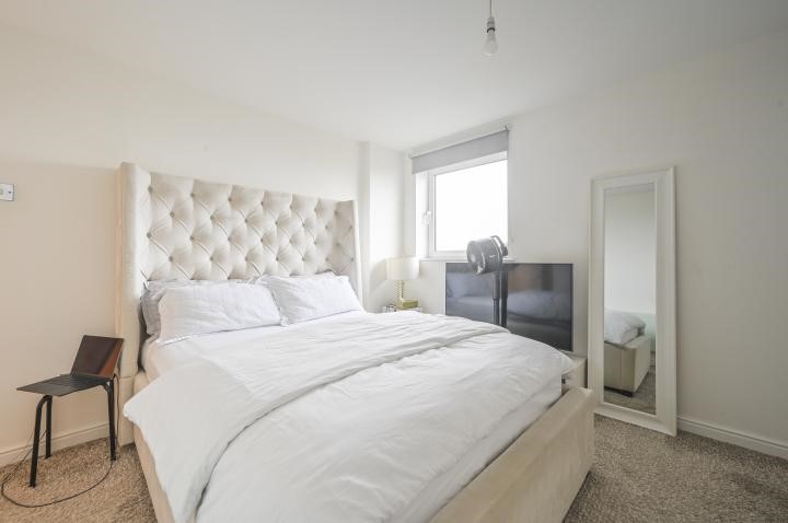 Fishguard Way, London, E16