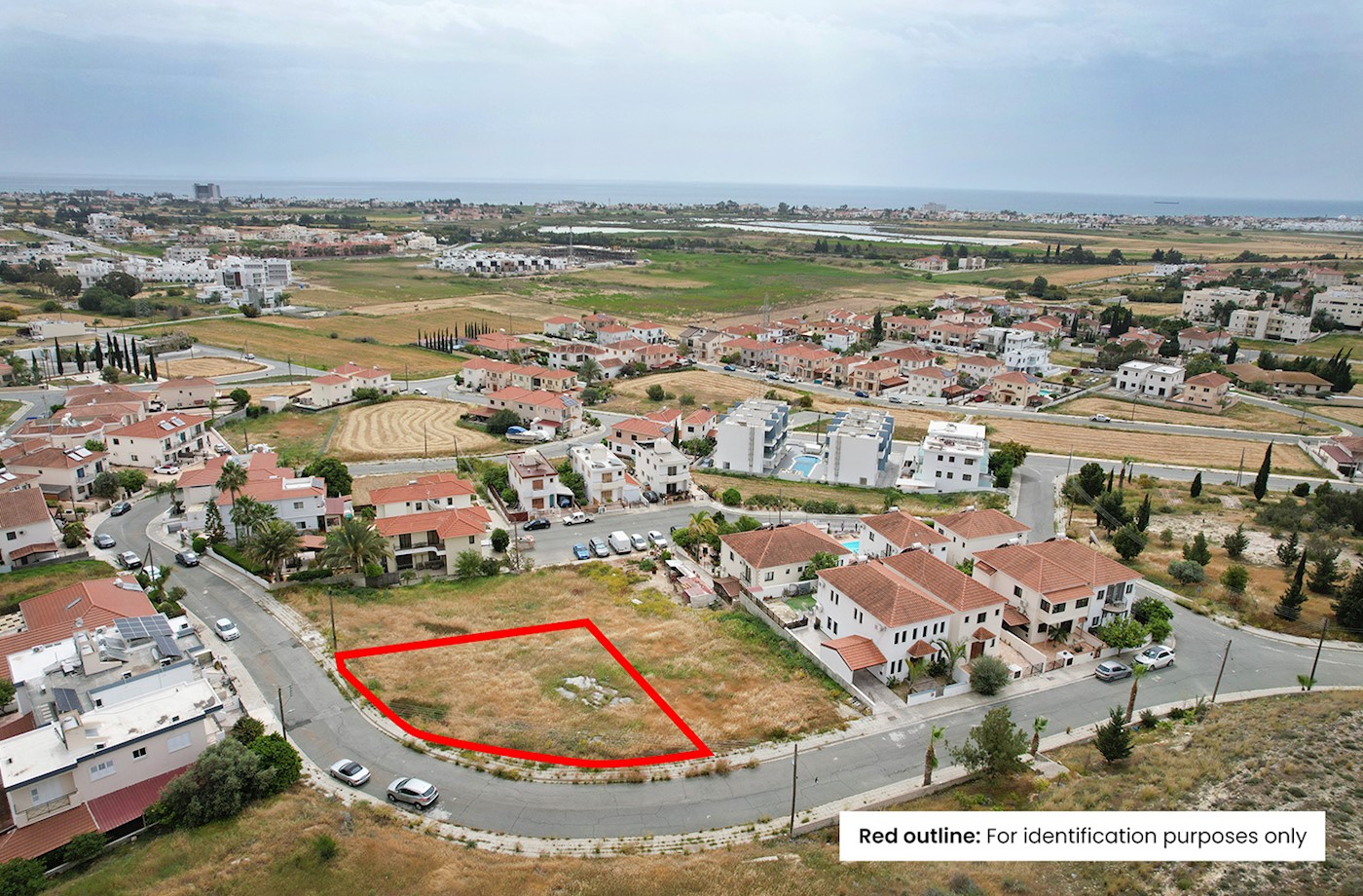 Residential plot in Voroklini, Larnaca 1/5