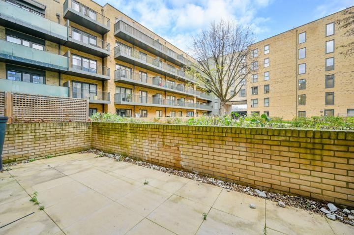 3 Redwell House, Singapore Road, London, W13