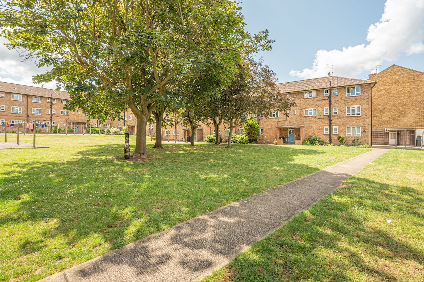 Bright and Spacious Two Bedroom Flat
