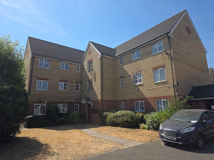 15 Wagstaff Gardens, Dagenham, Essex, RM9 4HQ, United Kingdom