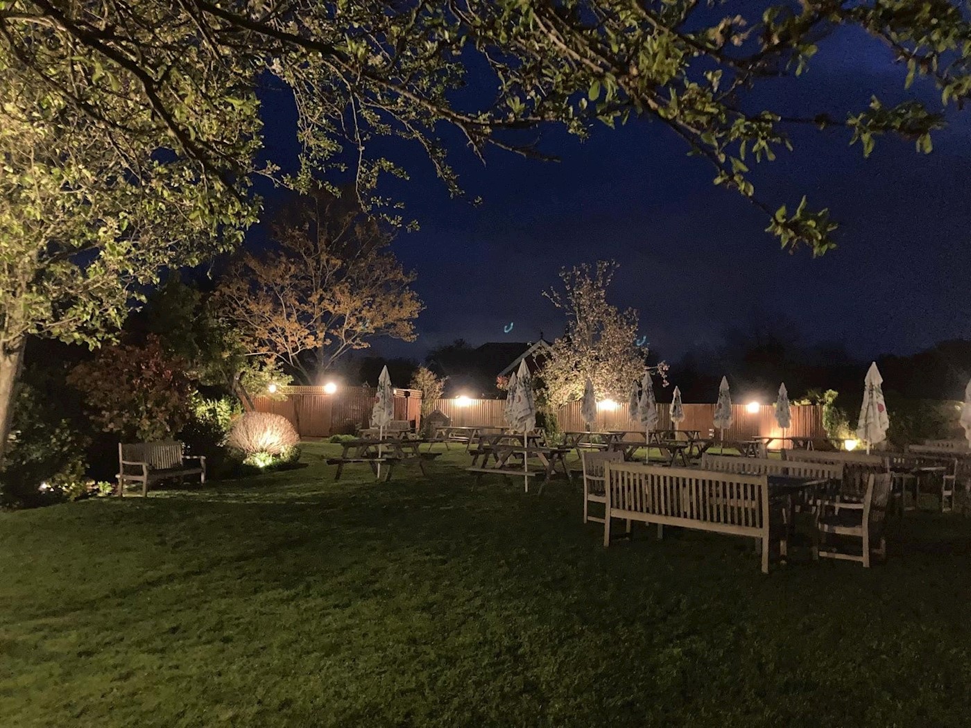 The Three Crowns, Wisborough Green, RH14 0DX