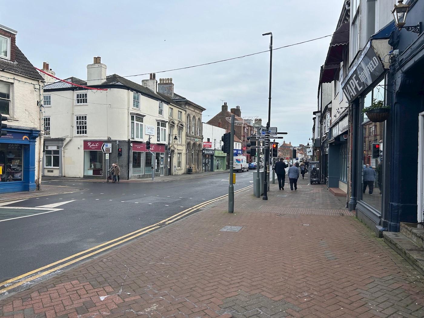 Bell & Spa Hotel, 46 Market Place, Driffield, YO25 6AN