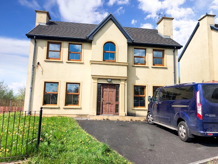 12 Churchlands, Manorcunningham, Co. Donegal, Ireland