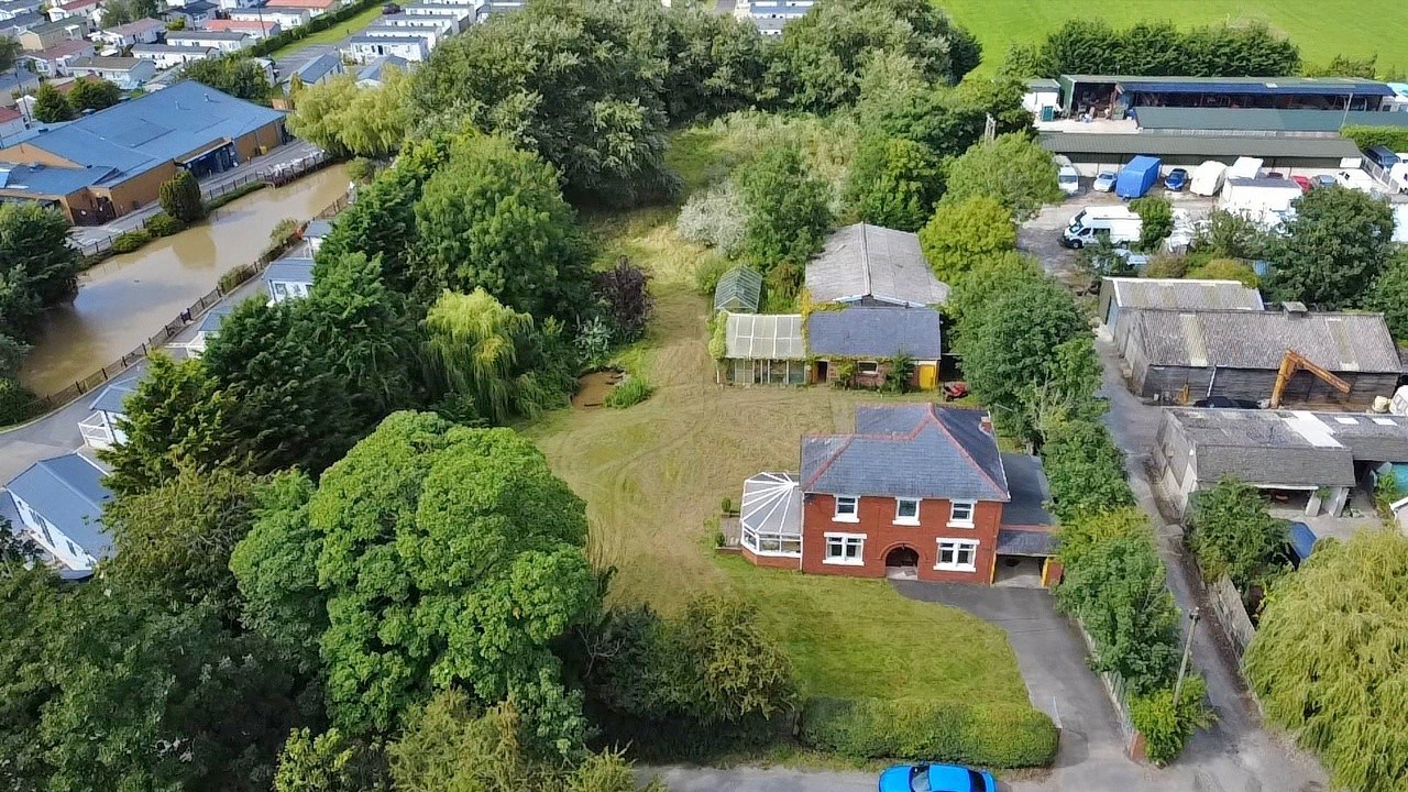 Springwood Farm, Sower Carr Lane, Hambleton, FY6 9DJ