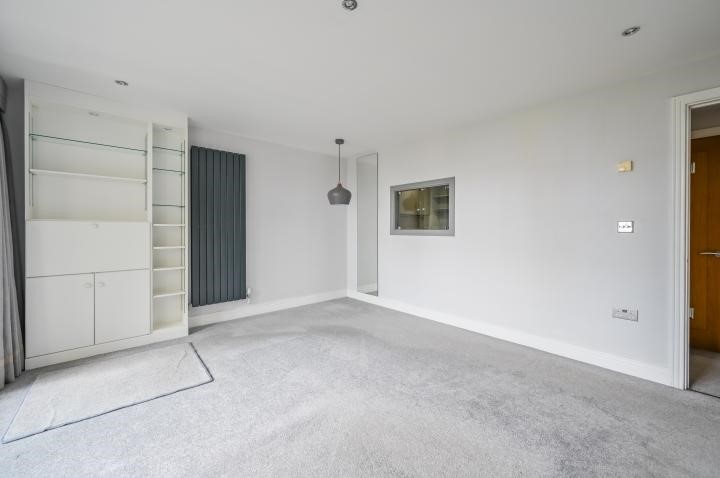 Wards Wharf Approach, London, E16