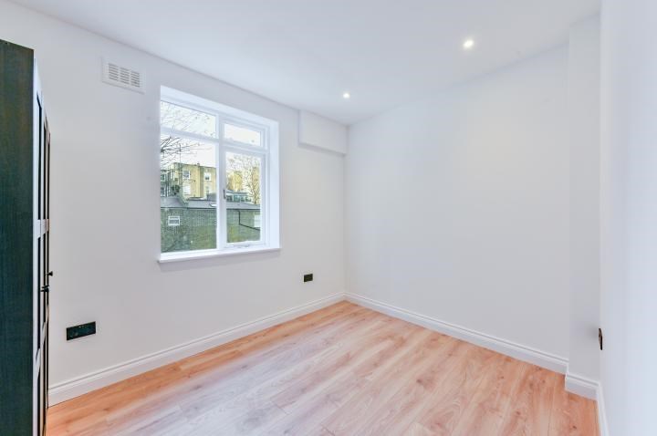 Earls Court Road, London, SW5