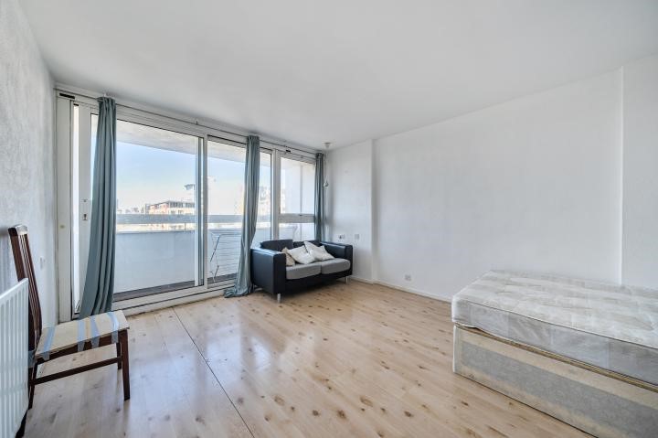 Bright and Spacious One Bedroom Flat
