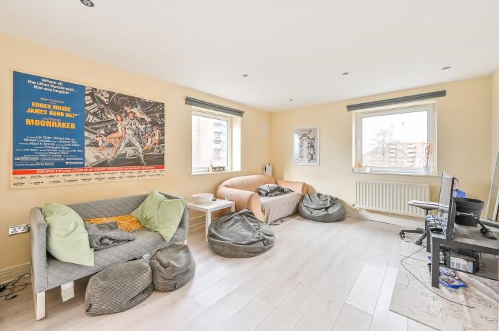  Wards Wharf Approach, London E16