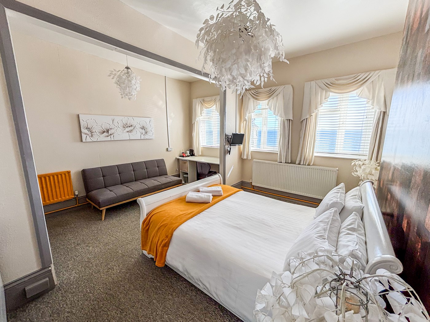 Waterfront Inn, Esplanade, Shanklin, Isle of Wight, PO37 6BN