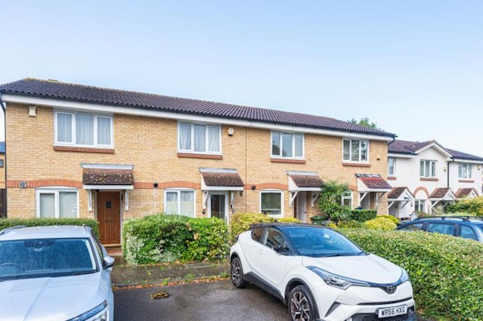 15 Greenside Close, London, SE6, United Kingdom