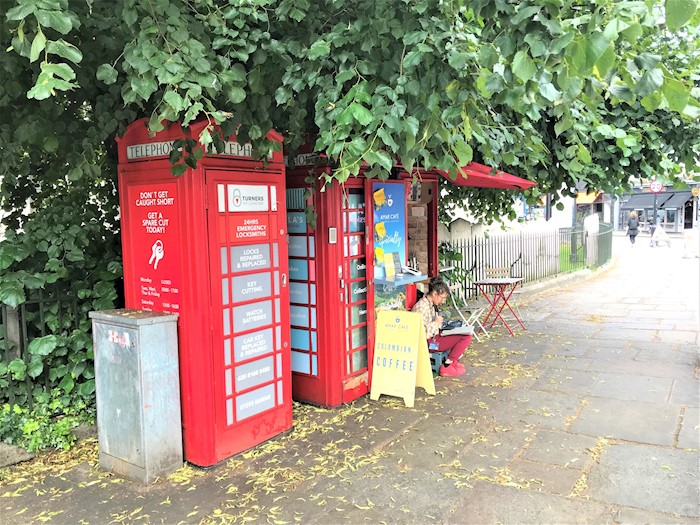 Telephone Kiosk 2 (M), o/s the Mitre Hotel, Greenwich High Rd, SE10, Reino Unido