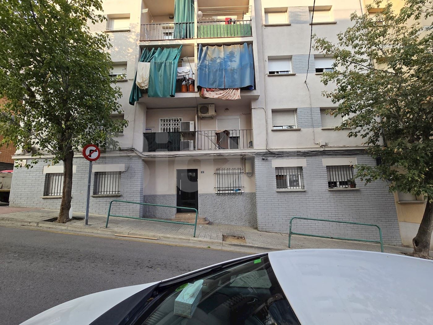 Calle Verge De Montserrat, Ripollet, Barcelona 1/15