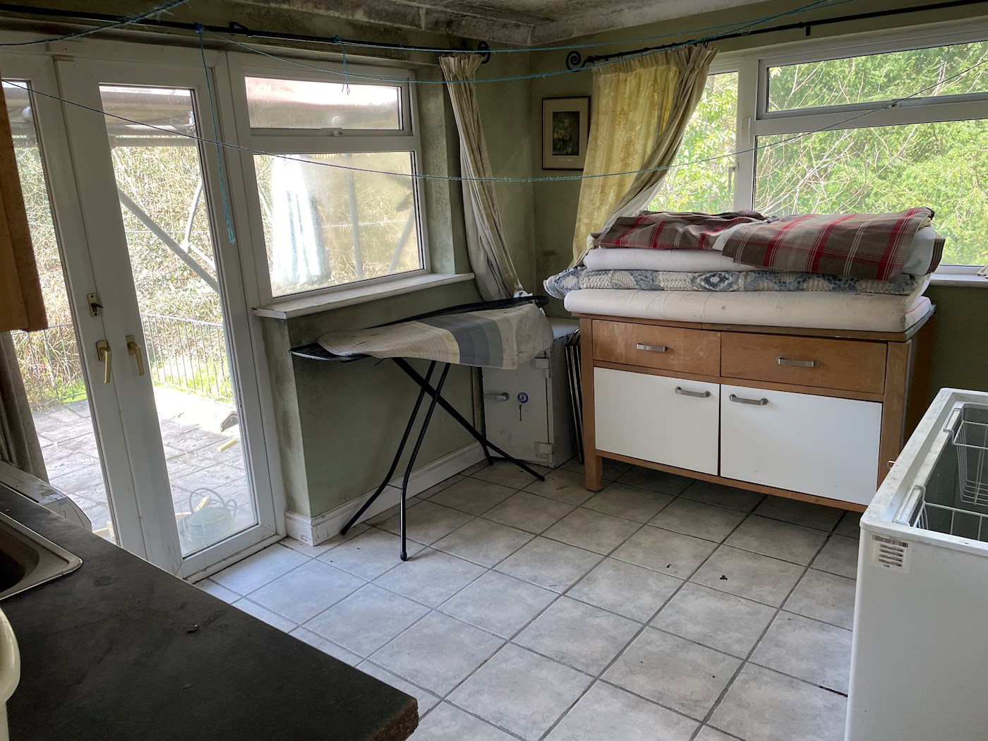 Brook Nook, Lake View Road, Felbridge, East Grinstead, RH19 2QF