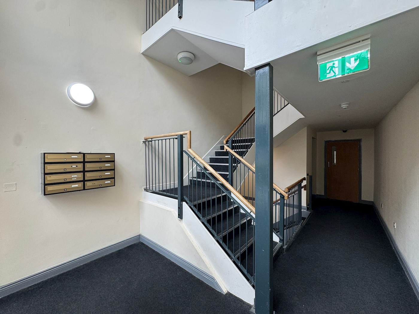 Apartment 14, Block A, Lansdowne Valley Apartments image 2