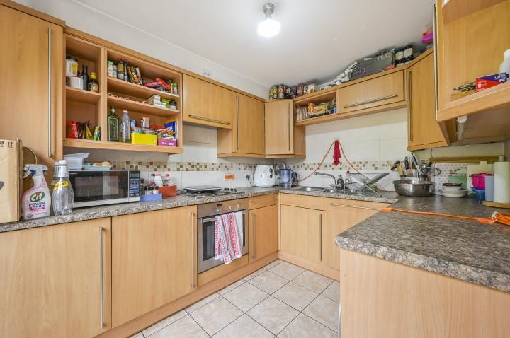 St Georges Square, London, E14