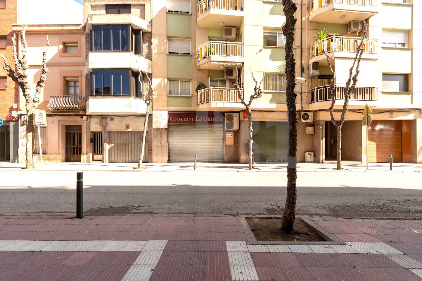 Calle Anselm Clave, Olesa de Montserrat, Barcelona 1/28