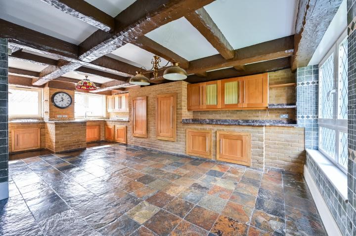 26 Credon Road, London, SE16