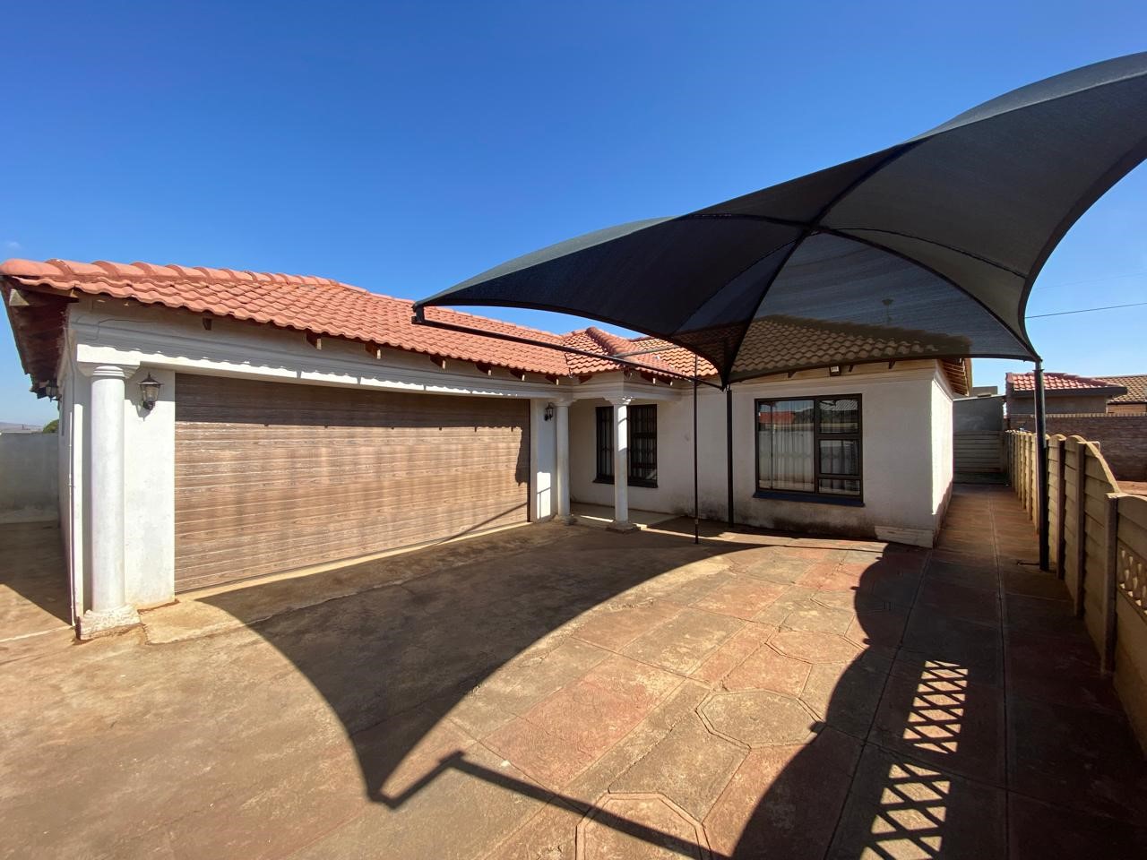 3299 Ndwandwe Street, Vosloorus, Gauteng, South Africa 1/11