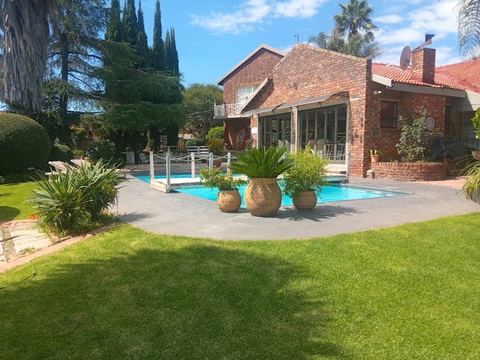 6 Benting Avenue, Alabama, Klerksdorp, South Africa