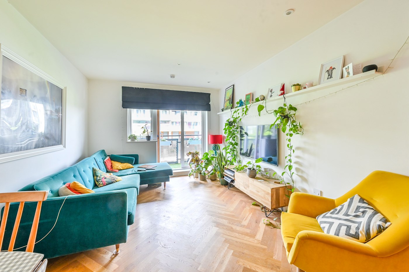 Superb Two Bedroom Second Floor Flat