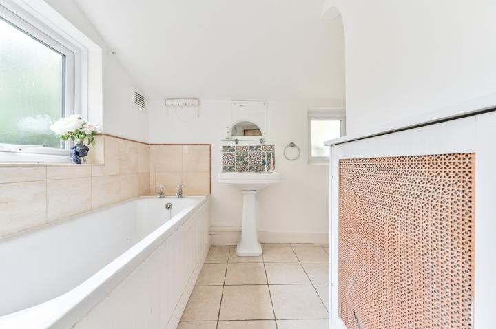 69A Comyn Road, London, SW11