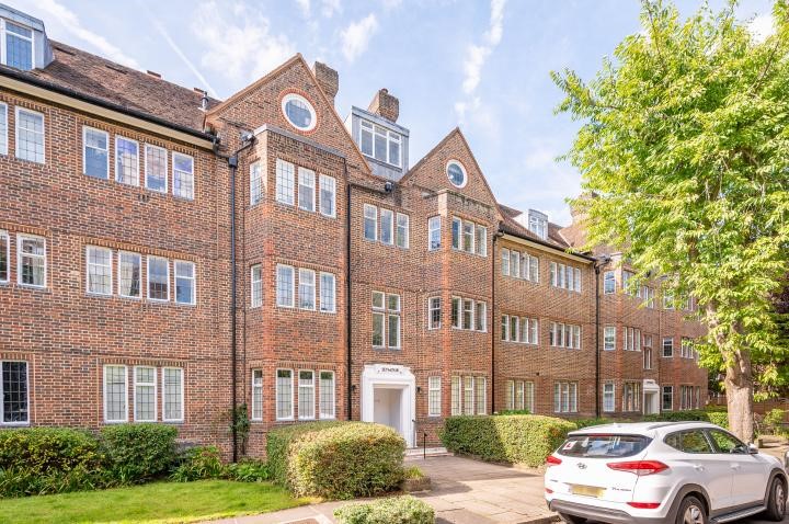 Tudor Close, London, NW3 1/9